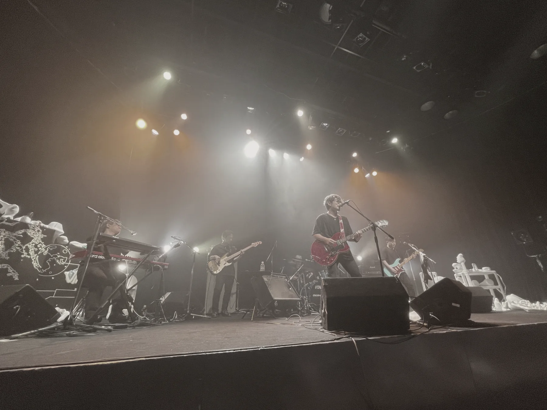 ライブステージ