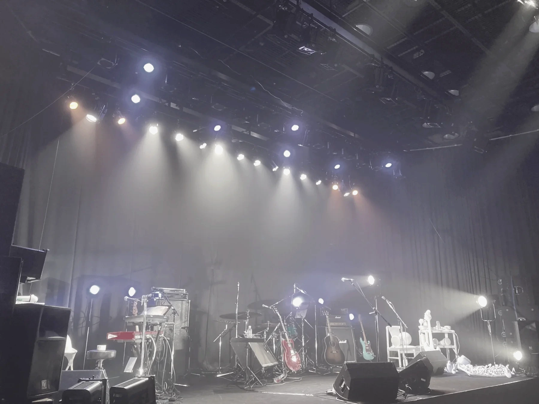 ライブステージ